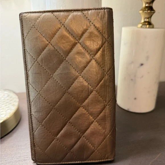 CHANEL Quilted Metallic Leather Wallet - Picture 2 of 5